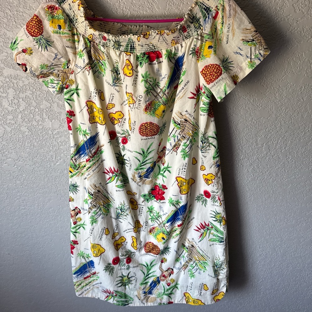 J. Crew Hawaiian print sz 6 100% cotton lined off the shoulder smocking dress